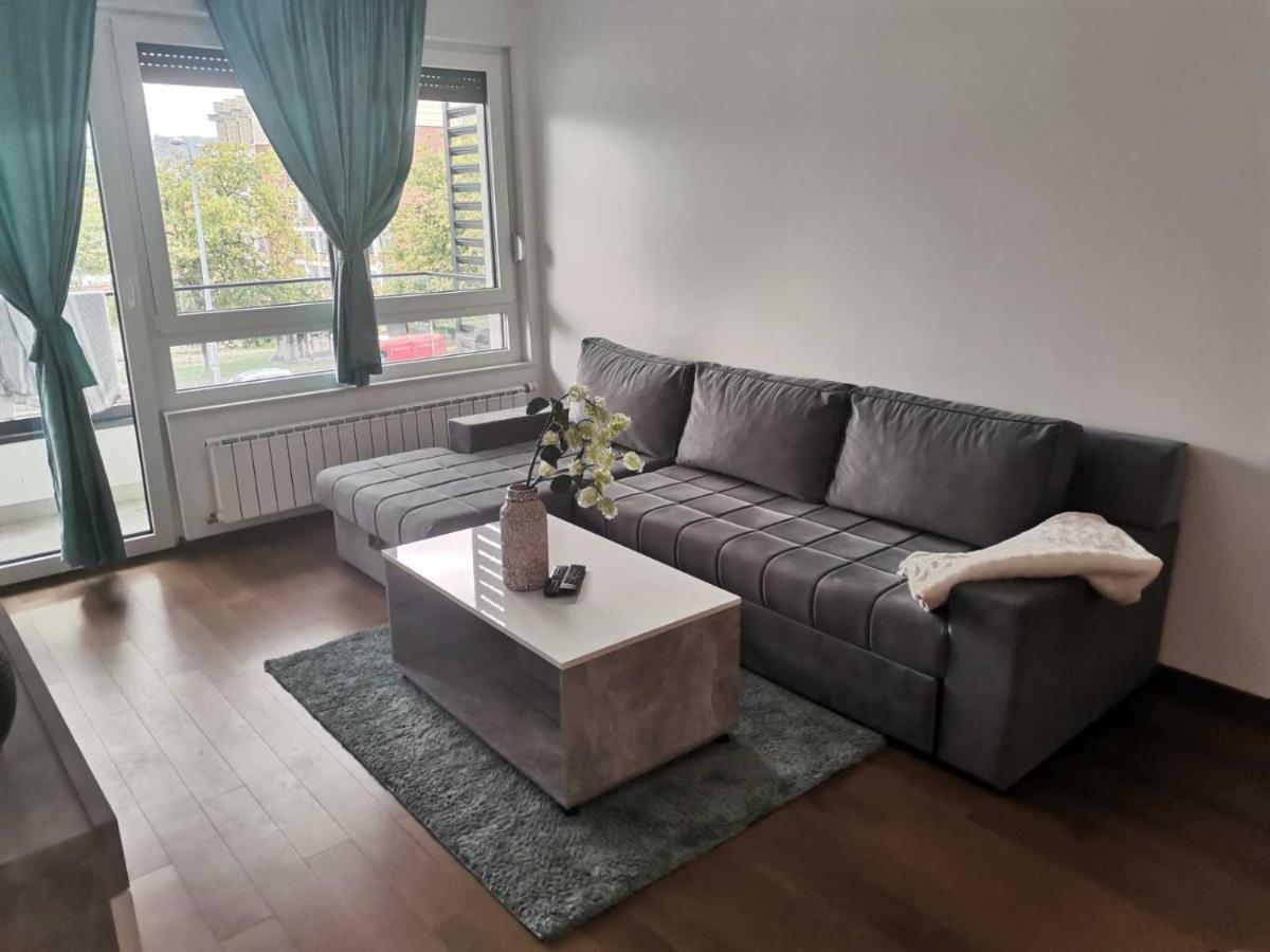Square Apartment Banja Luka Ngoại thất bức ảnh